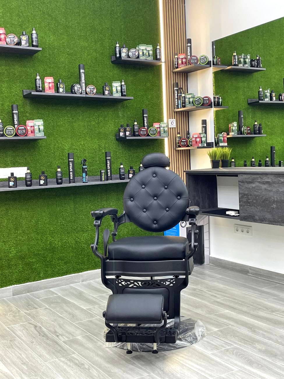 Puesto de barbero de Taktakl.b